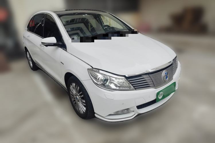 Used Denza 2014 Deluxe Edition Front Right 45 Deg