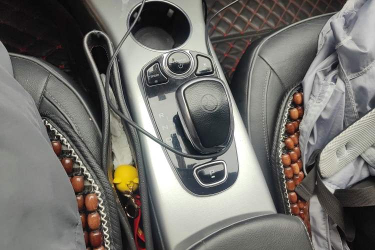 Used Denza 2014 Deluxe Edition Gear Lever