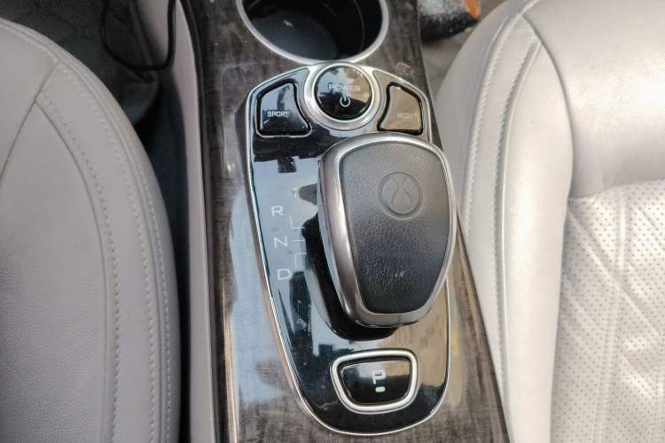 Used Denza 2014 Stylish Edition Gear Lever