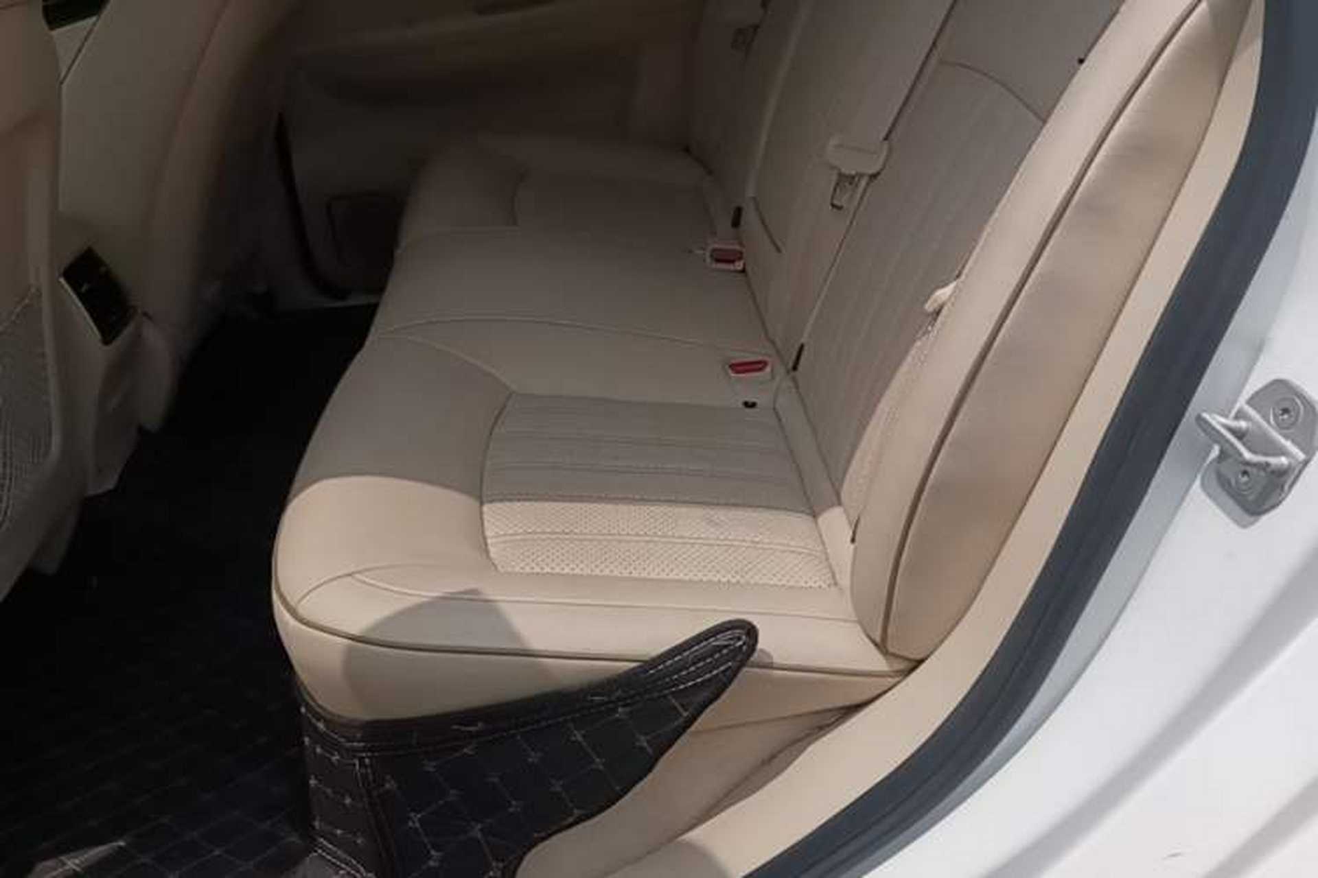 Used Denza 2014 Deluxe Edition Left Rear Seat
