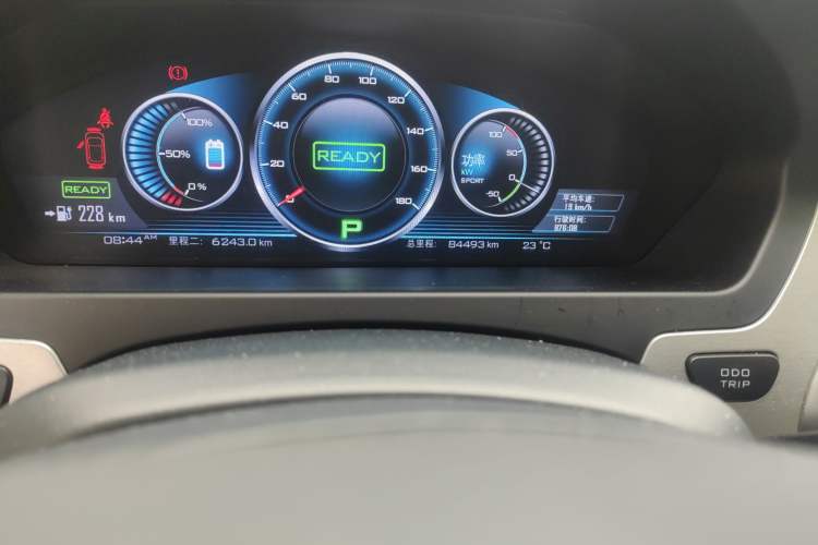 Used Denza 2014 Deluxe Edition Odometer Close Up