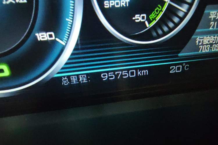 Used Denza 2014 Stylish Edition Odometer Close Up