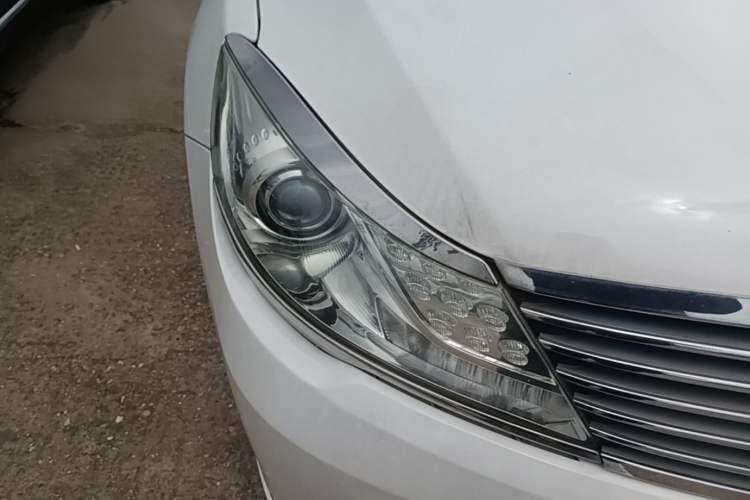 Used Denza 2014 Deluxe Edition Right Front Headlight