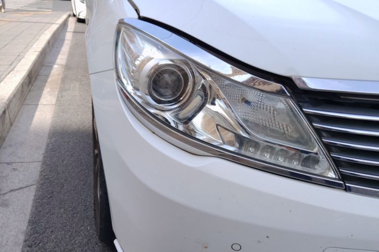 Used Denza 2014 Stylish Edition Right Front Headlight