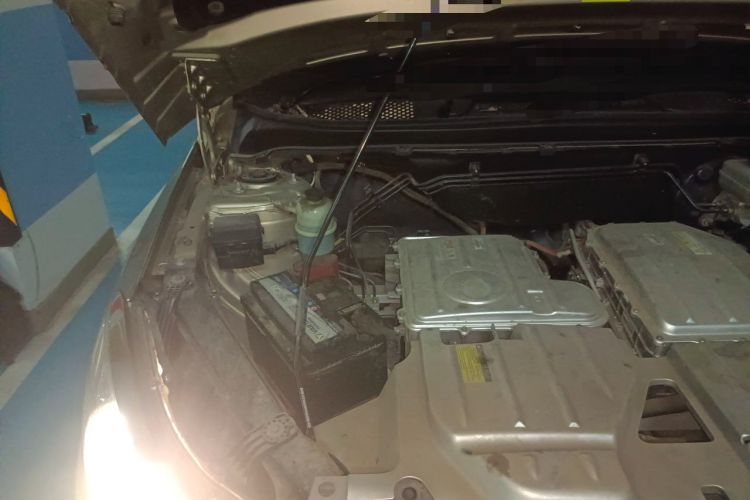 Used Denza 2014 Stylish Edition Engine Bay Right