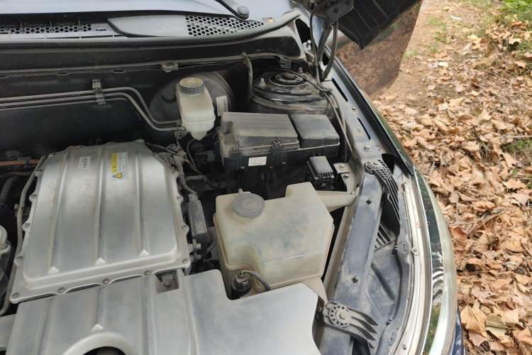 Used Denza 2017 Honor Edition Engine Bay Left