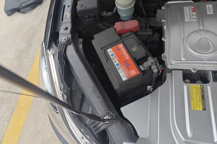 Used Denza 2017 Stylish Edition Engine Bay Right
