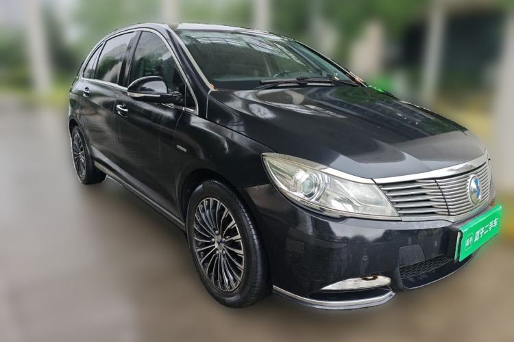 Used Denza 2017 Stylish Edition Front Right 45 Deg