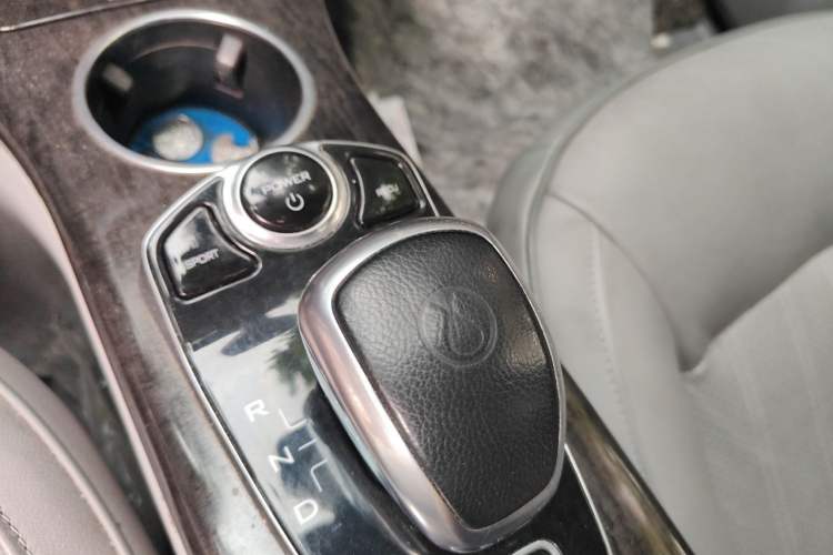 Used Denza 2017 Honor Edition Gear Lever