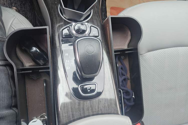 Used Denza 2017 Stylish Edition Gear Lever