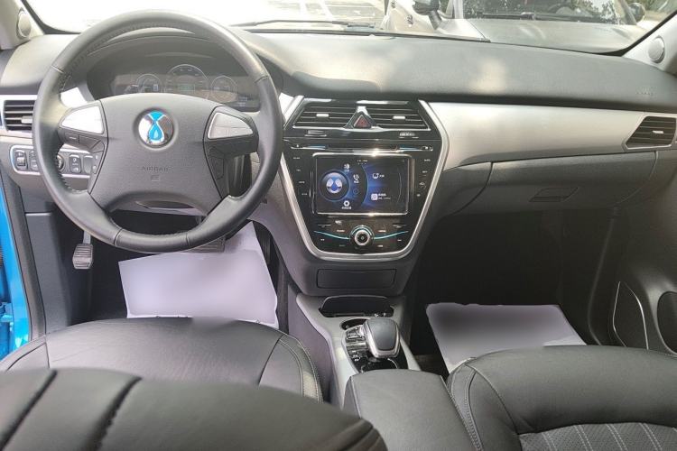 Used Denza 2017 Stylish Edition Center Console