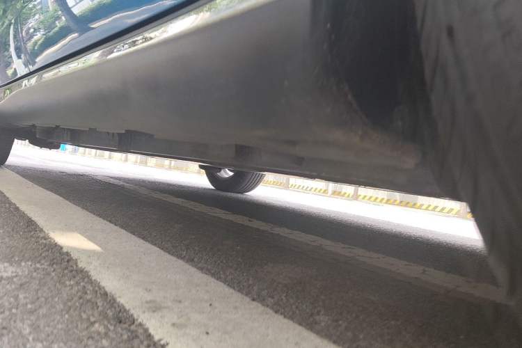 Used Denza 2017 Stylish Edition Chassis Front Right