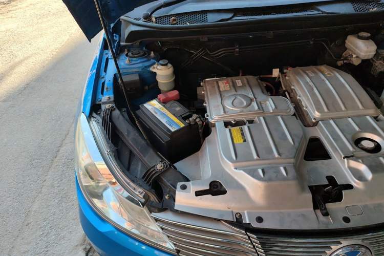 Used Denza 2017 Stylish Edition Engine Bay Right