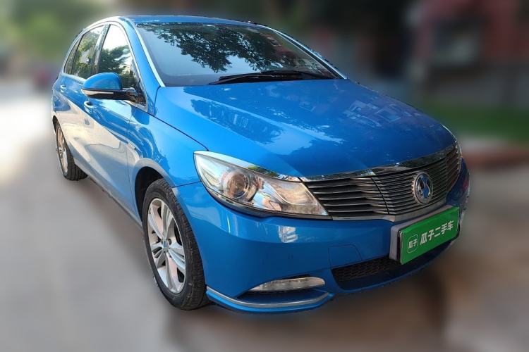 Used Denza 2017 Stylish Edition Front Right 45 Deg