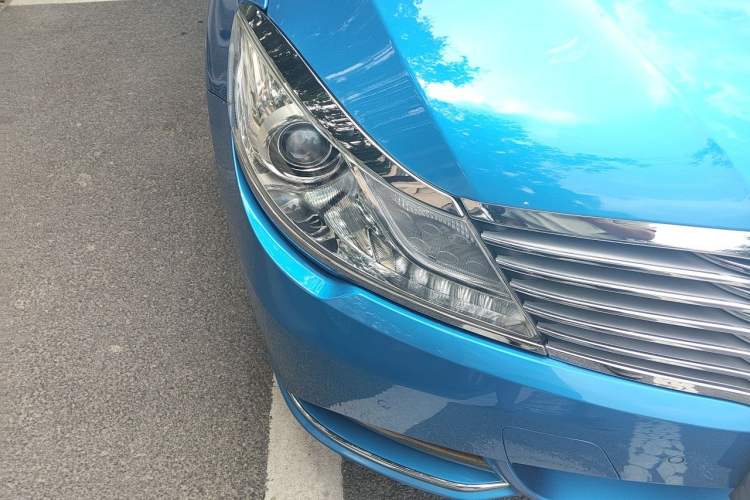 Used Denza 2017 Stylish Edition Right Front Headlight