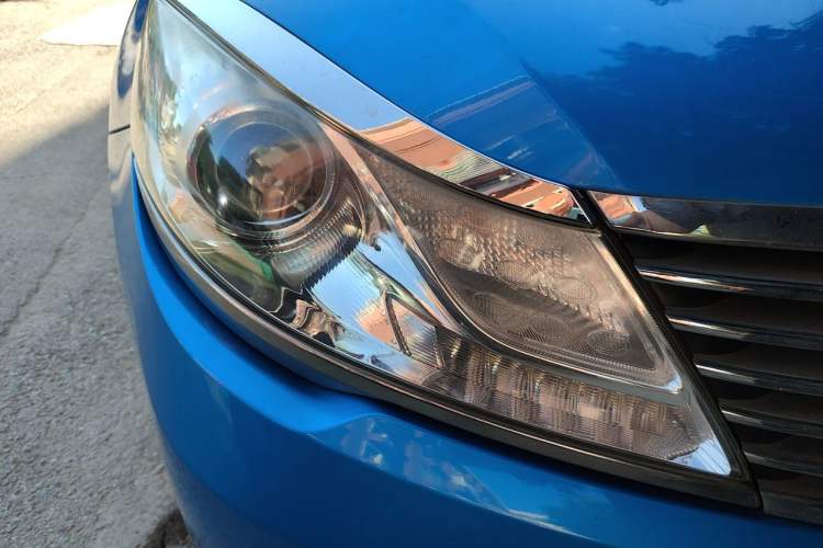Used Denza 2017 Stylish Edition Right Front Headlight