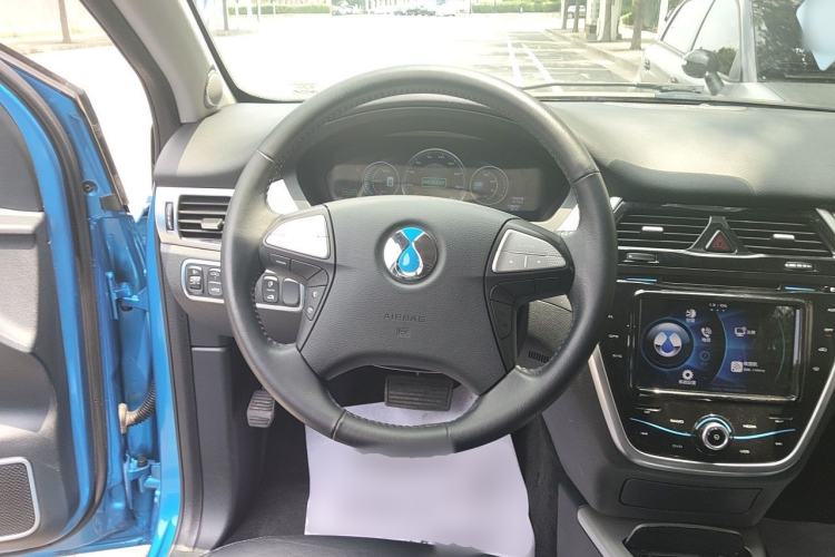 Used Denza 2017 Stylish Edition Steering Wheel