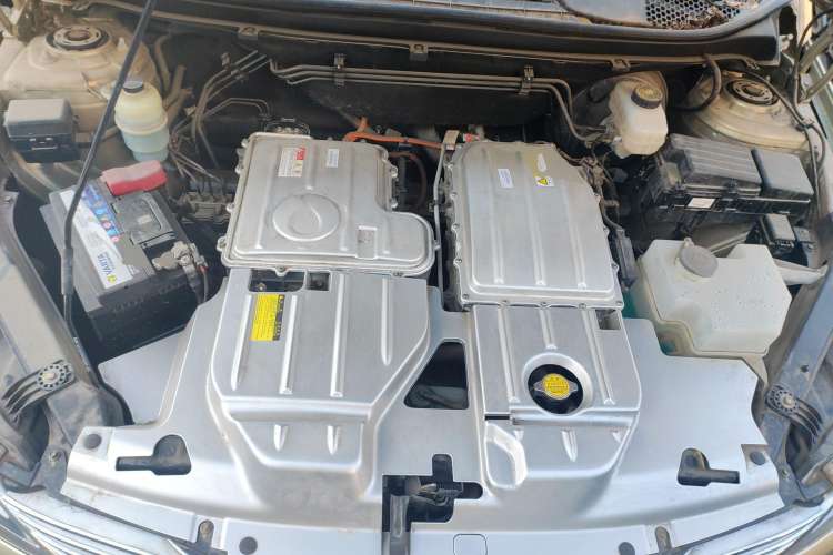 Used Denza 2017 Stylish Edition Engine Bay