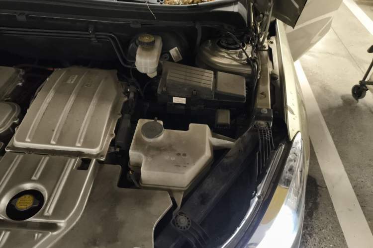 Used Denza 2017 Honor Edition Engine Bay Left