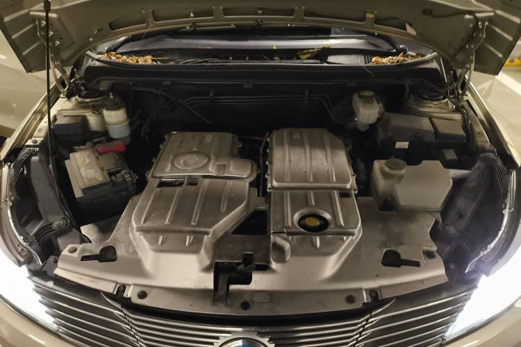 Used Denza 2017 Honor Edition Engine Bay