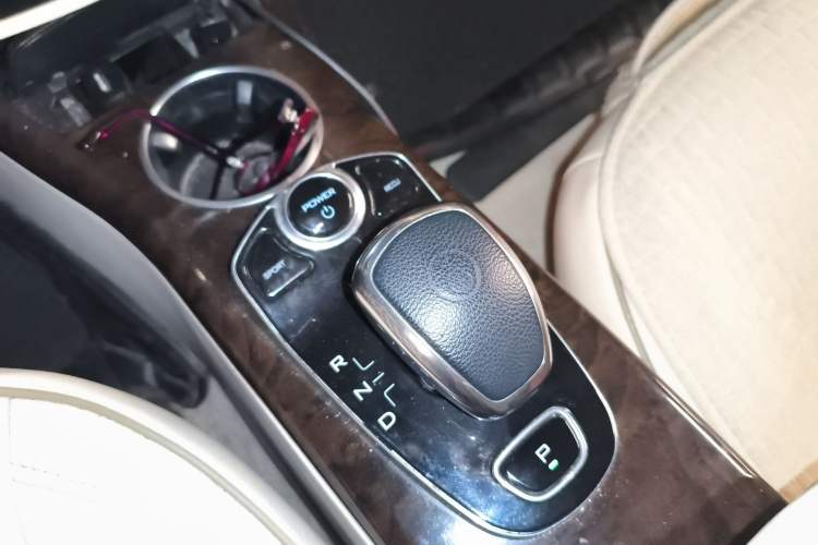 Used Denza 2017 Honor Edition Gear Lever