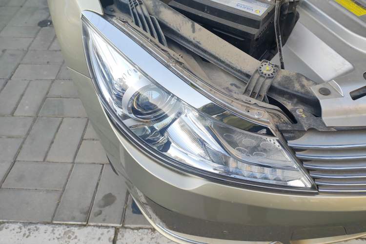 Used Denza 2017 Stylish Edition Right Front Headlight