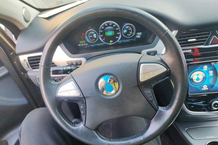Used Denza 2017 Stylish Edition Steering Wheel