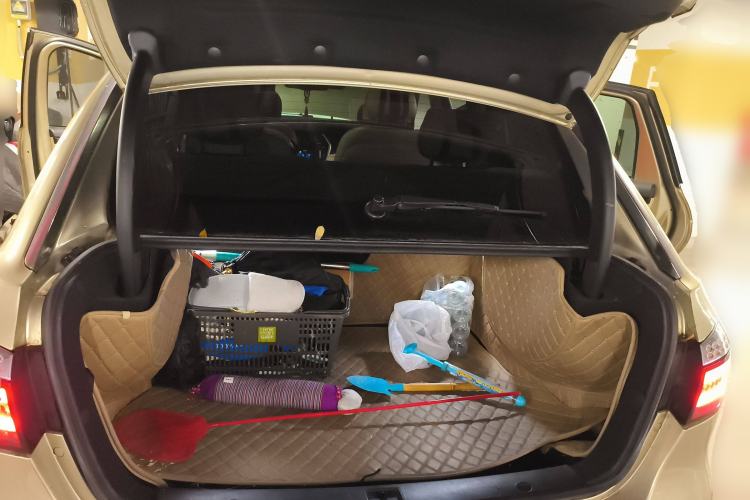 Used Denza 2017 Honor Edition Trunk