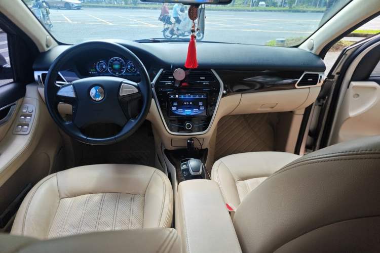 Used Denza 2017 Stylish Edition Center Console