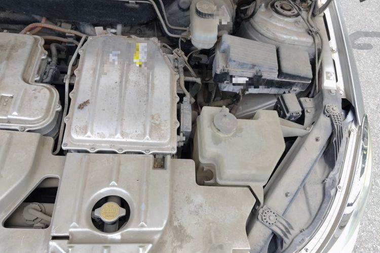Used Denza 2017 Stylish Edition Engine Bay Left