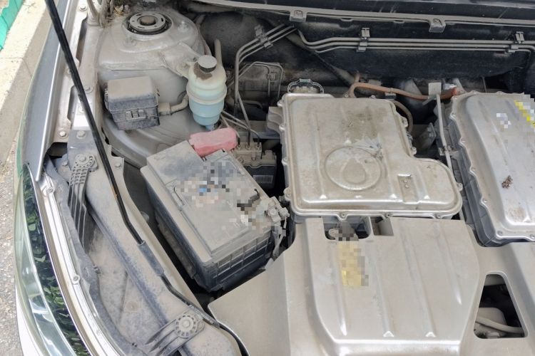Used Denza 2017 Stylish Edition Engine Bay Right