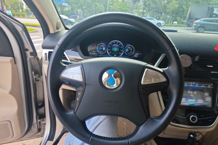 Used Denza 2017 Stylish Edition Steering Wheel