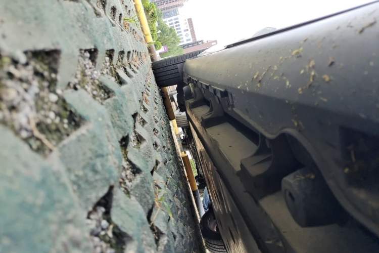 Used Denza 2017 Honor Edition Chassis Front Right