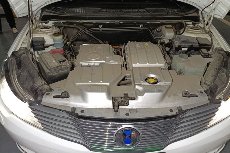 Used Denza 2017 Deluxe Edition Engine Bay