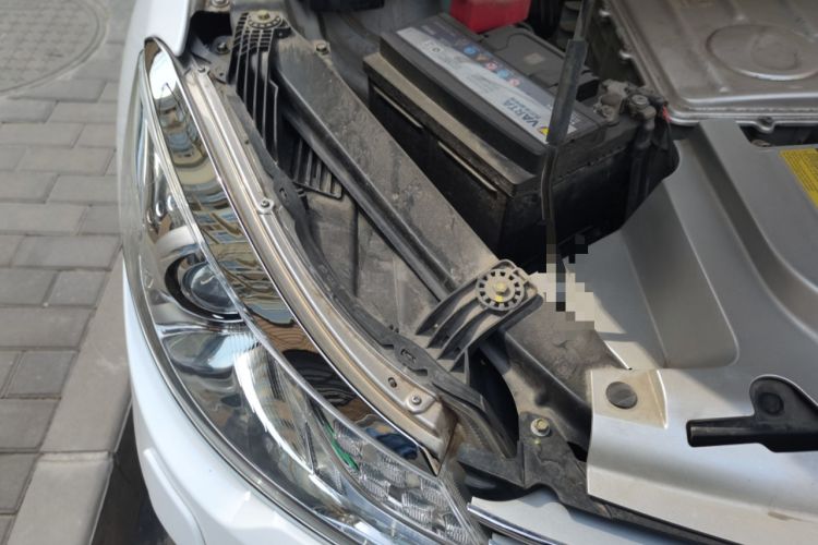 Used Denza 2017 Honor Edition Engine Bay Right
