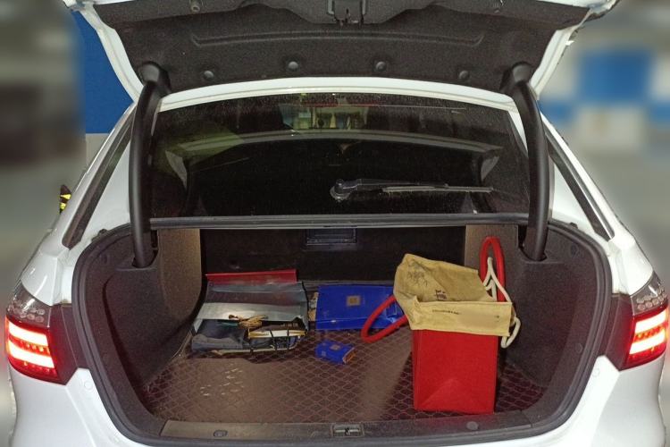 Used Denza 2017 Deluxe Edition Trunk