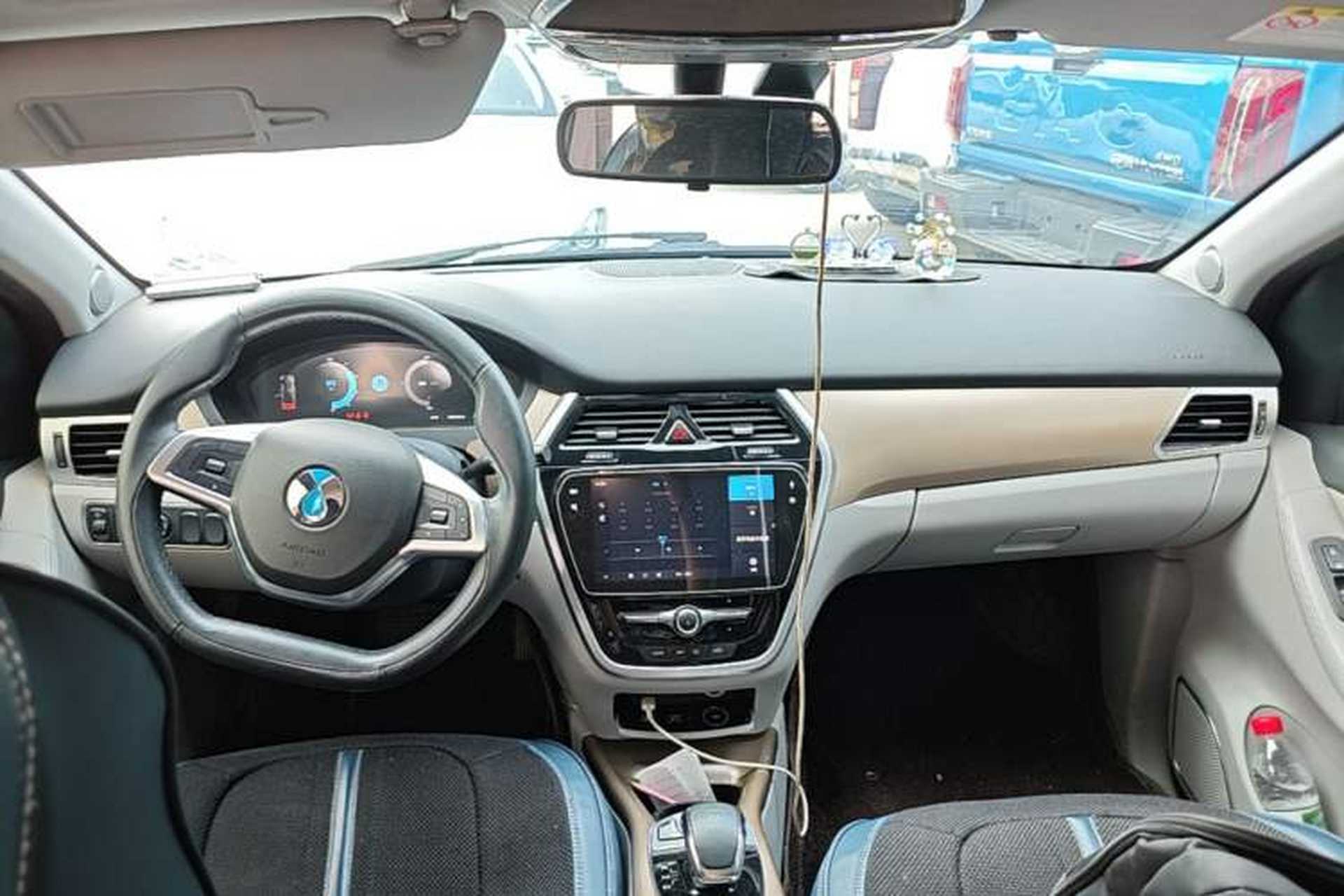 Used Denza 2018 500 Fashion Edition Center Console