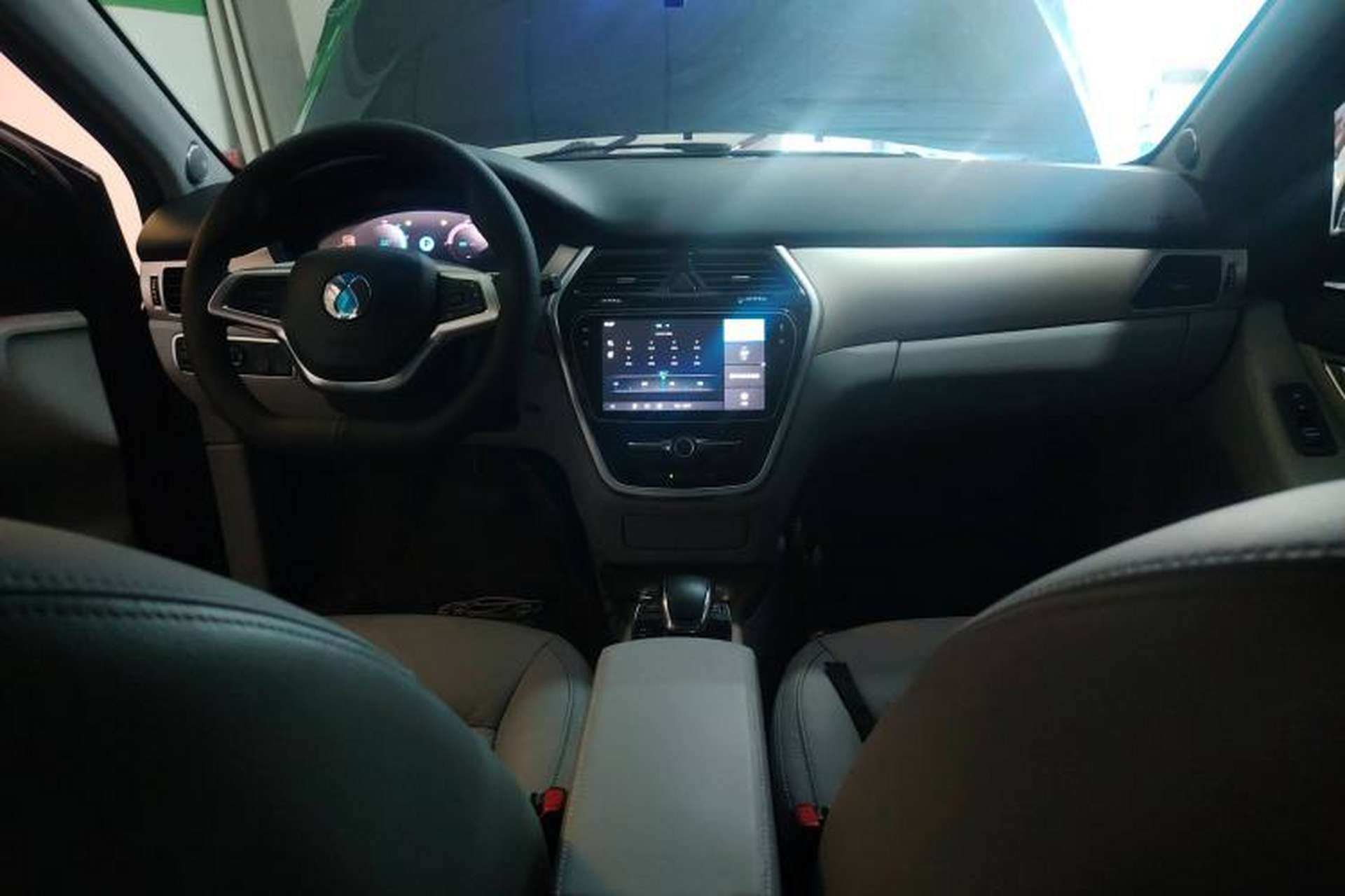 Used Denza 2018 500 Fashion Edition Center Console