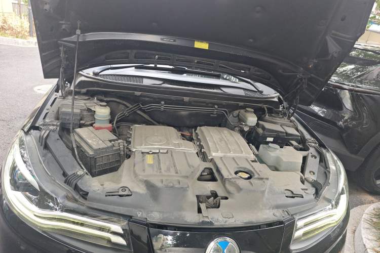 Used Denza 2018 500 Fashion Edition Engine Bay