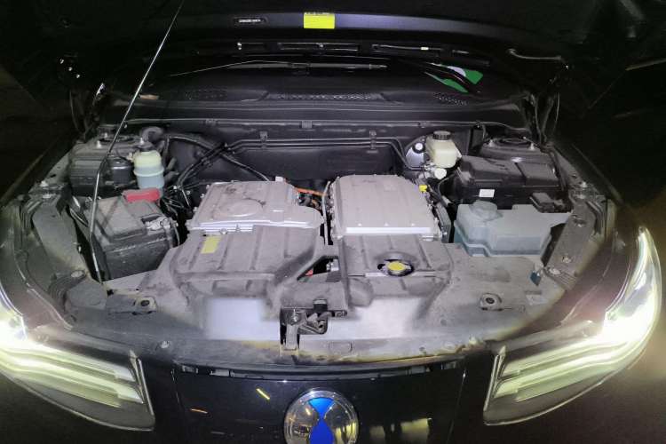 Used Denza 2018 500 Glory Edition Engine Bay