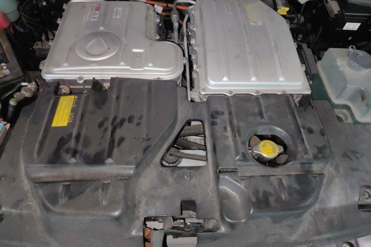 Used Denza  Engine Bay