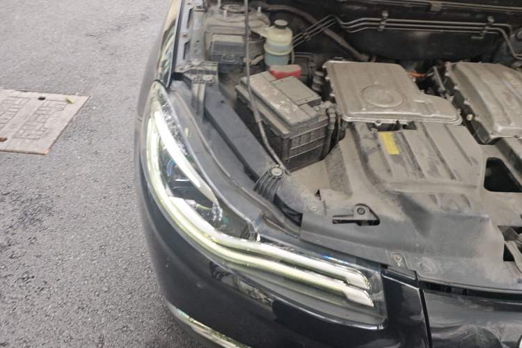 Used Denza 2018 500 Fashion Edition Engine Bay Right