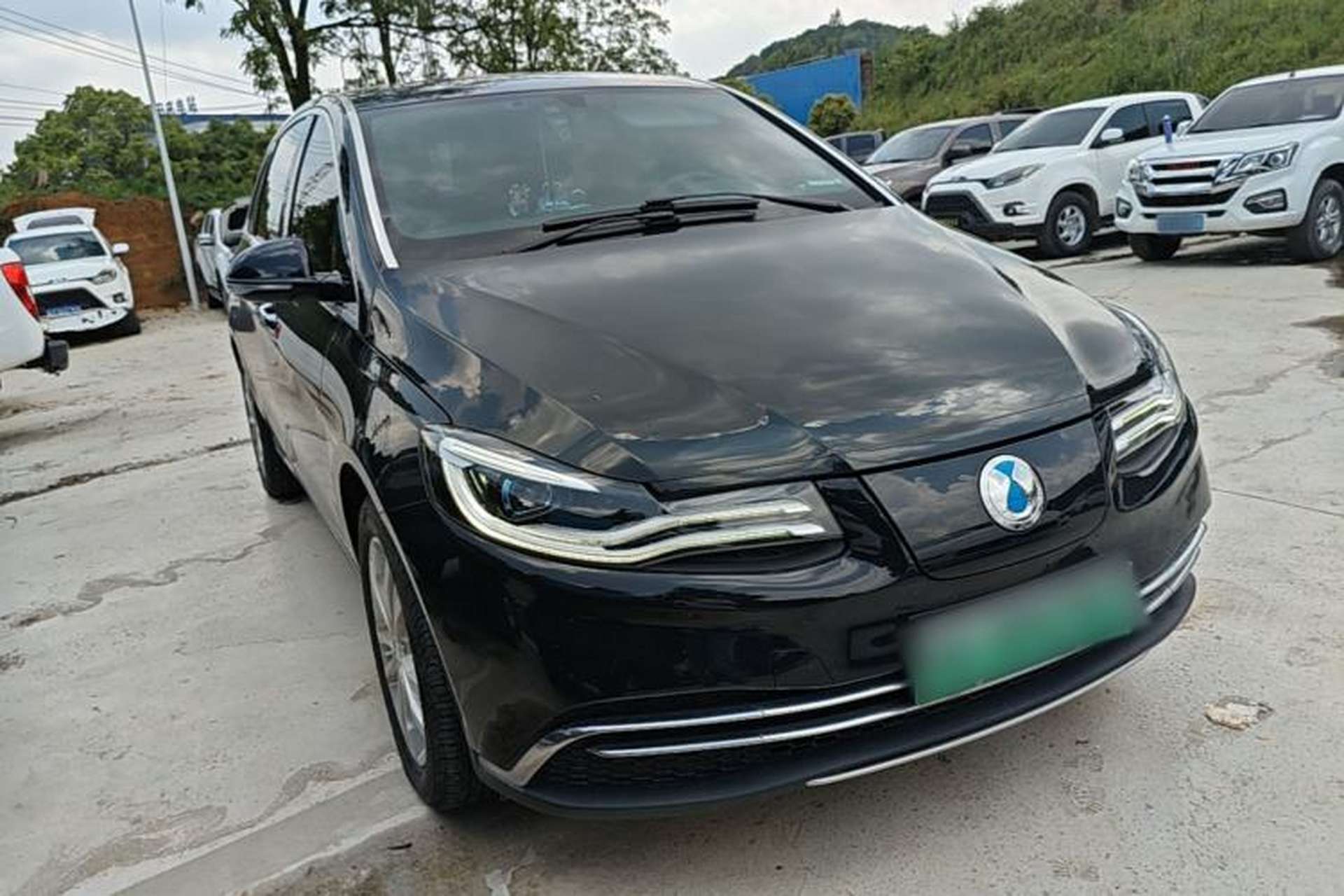 Used Denza 2018 500 Fashion Edition Front Right 45 Deg