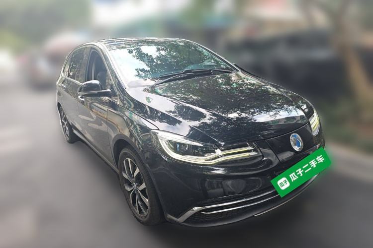 Used Denza 2018 500 Fashion Edition Front Right 45 Deg