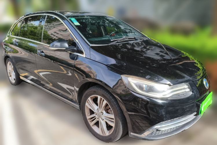 Used Denza 2018 500 Fashion Edition Front Right 45 Deg