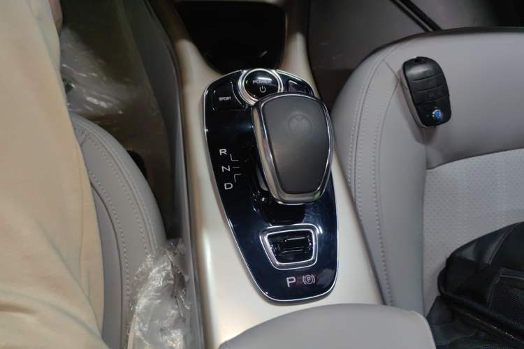 Used Denza 2018 450 Base Version Gear Lever
