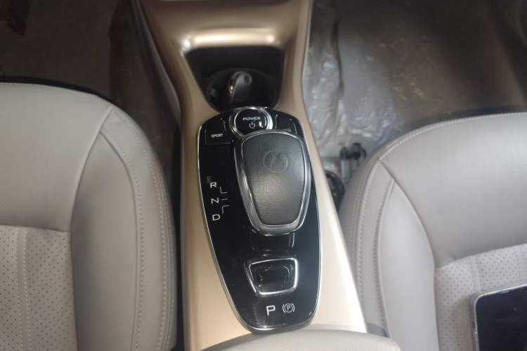 Used Denza 2018 450 Base Version Gear Lever