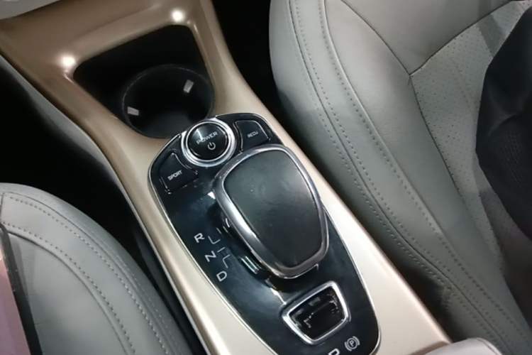 Used Denza 2018 450 Base Version Gear Lever