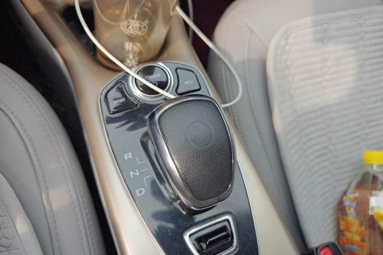 Used Denza 2018 500 Fashion Edition Gear Lever