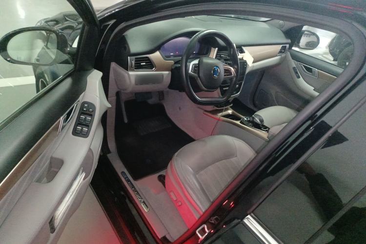 Used Denza 2018 500 Glory Edition Interior 3